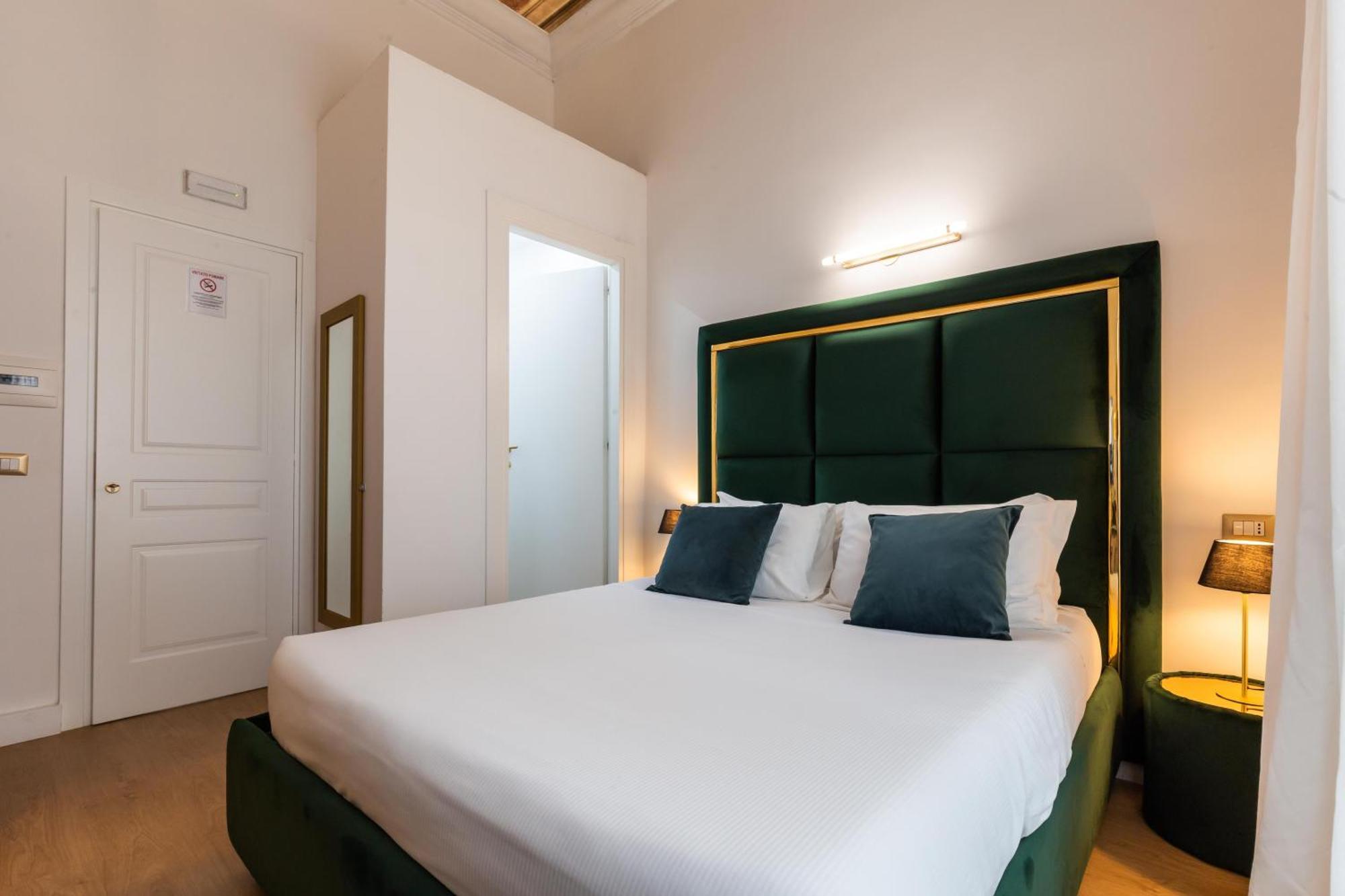 Cavour Luxury Rooms - Lr Collection Roma Exterior foto